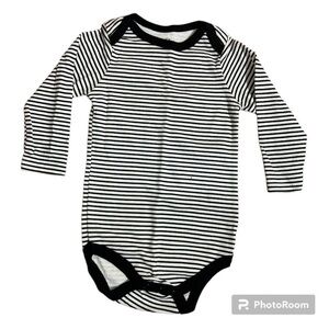 Little Treasure Baby Bodysuit 6-9M – Black White Striped Long Sleeve One-Piece